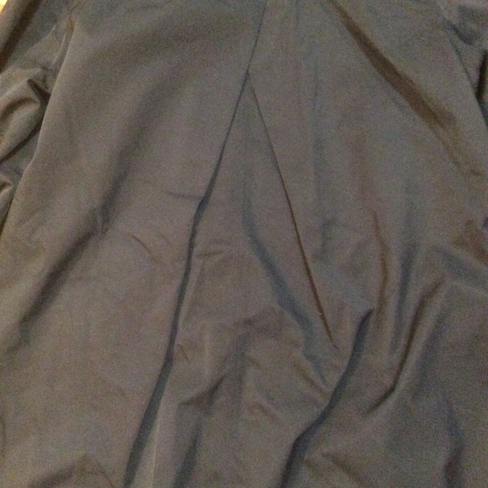 Lululemon Rain Jacket - Picture 15 of 16